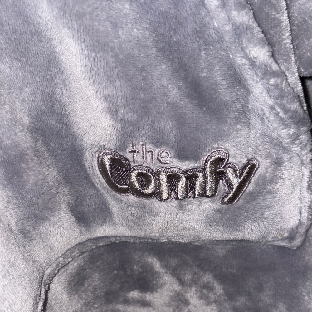 Comfy Gray Hooded Robe - Picture 2 of 6